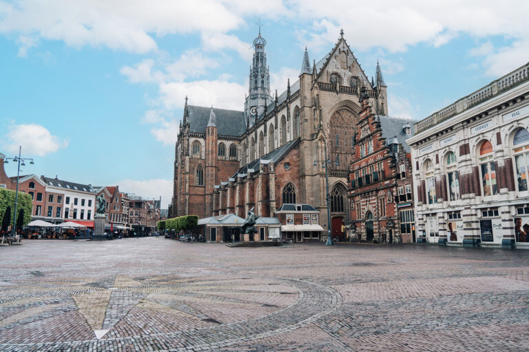 Start Grote of St. Bavokerk