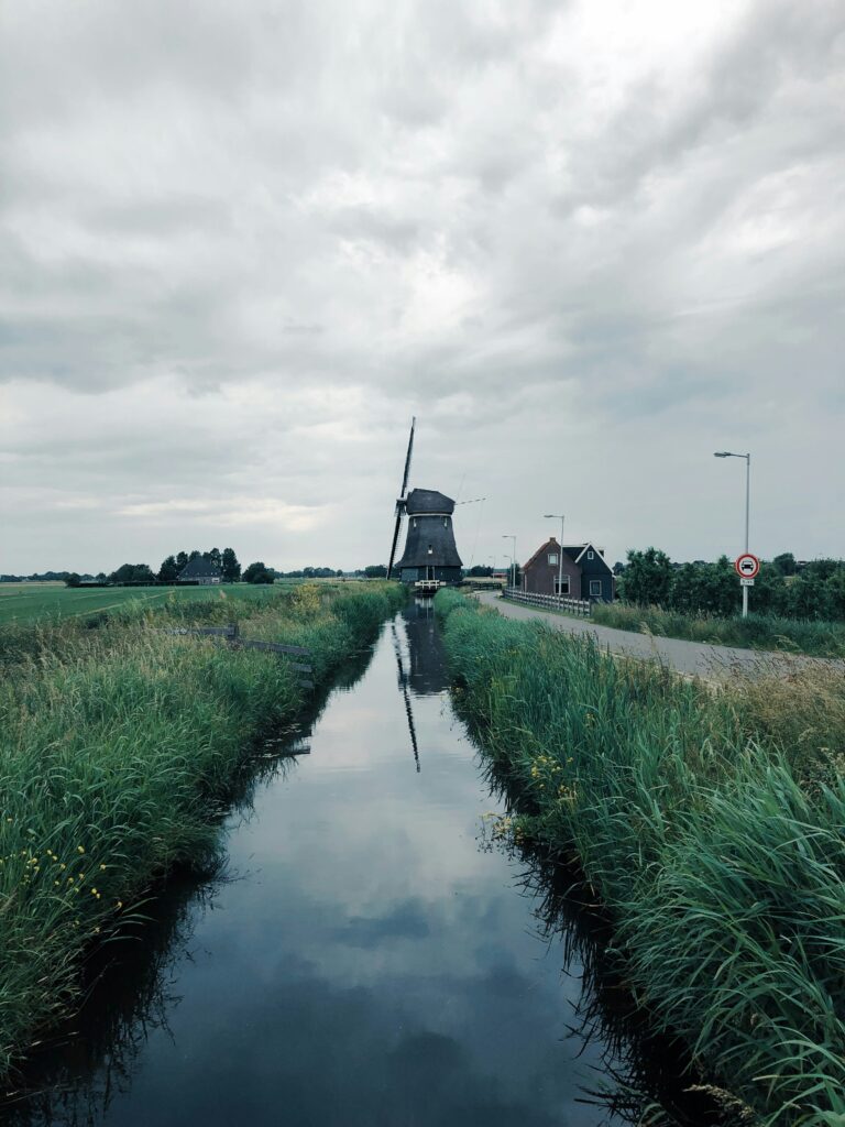 Serhii hyliuk E04WbyK3eoI unsplash