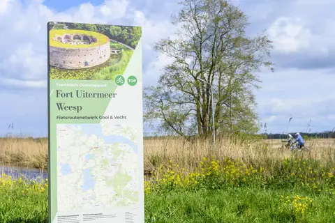 We weesp fort uitermeer toeristisch overstappunt met fietsers voorjaar 2024 1 c mvl min