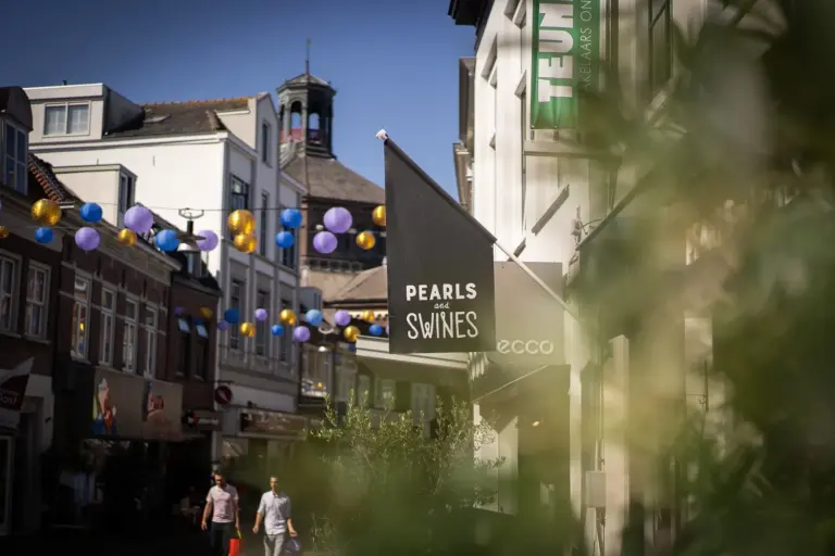 Gr 300ppi bidbookpurmerend pearlsandswines 2023